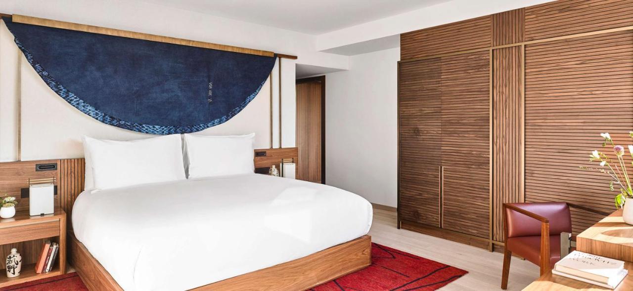 Nobu Hotel Barcelona Bagian luar foto A bedroom at the hotel