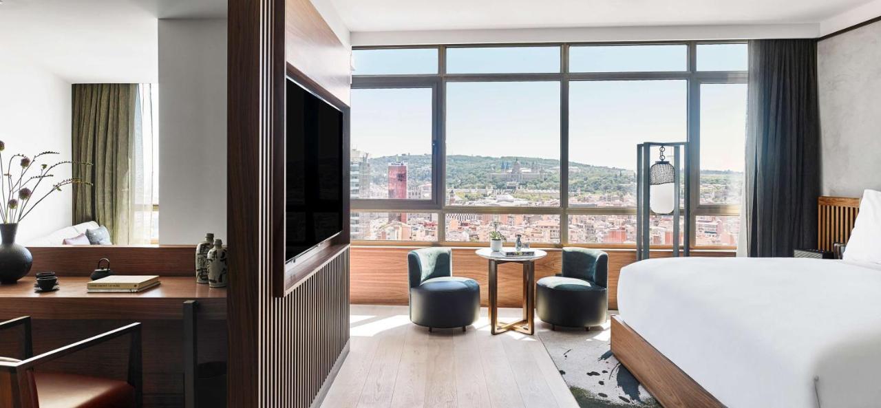 Nobu Hotel Barcelona Bagian luar foto A guest room at the hotel