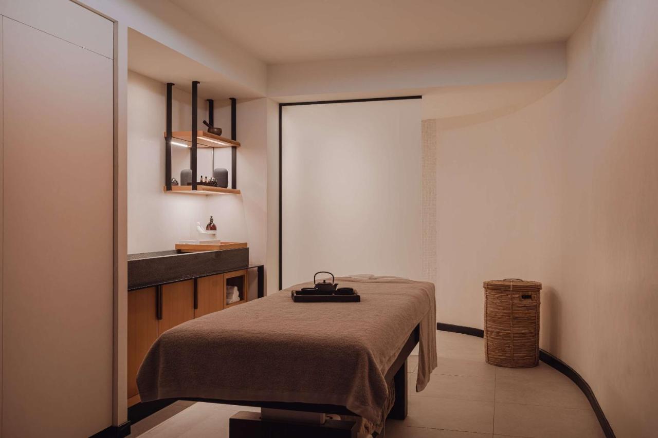 Nobu Hotel Barcelona Bagian luar foto Treatment room at the spa