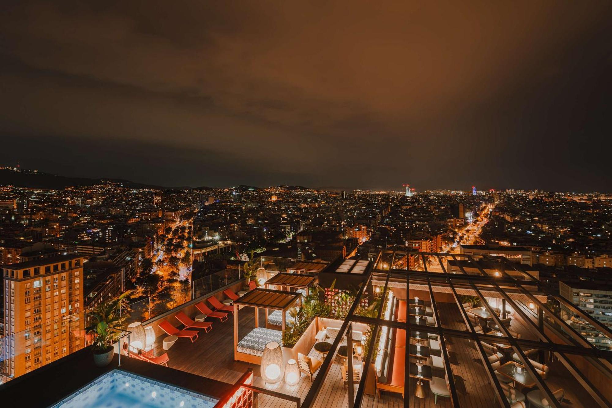Nobu Hotel Barcelona Bagian luar foto View of the city from the hotel