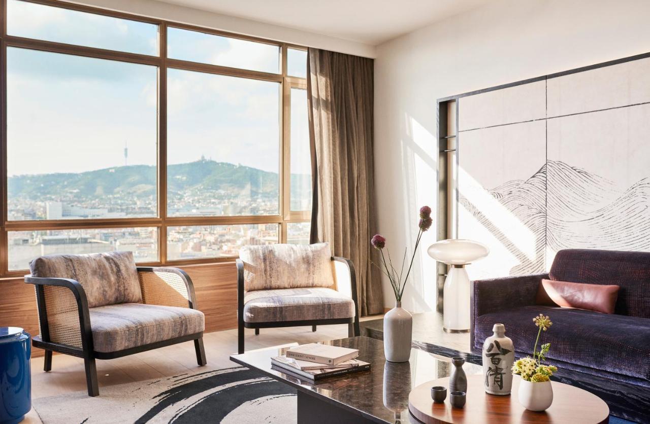 Nobu Hotel Barcelona Bagian luar foto A living room in a typical apartment